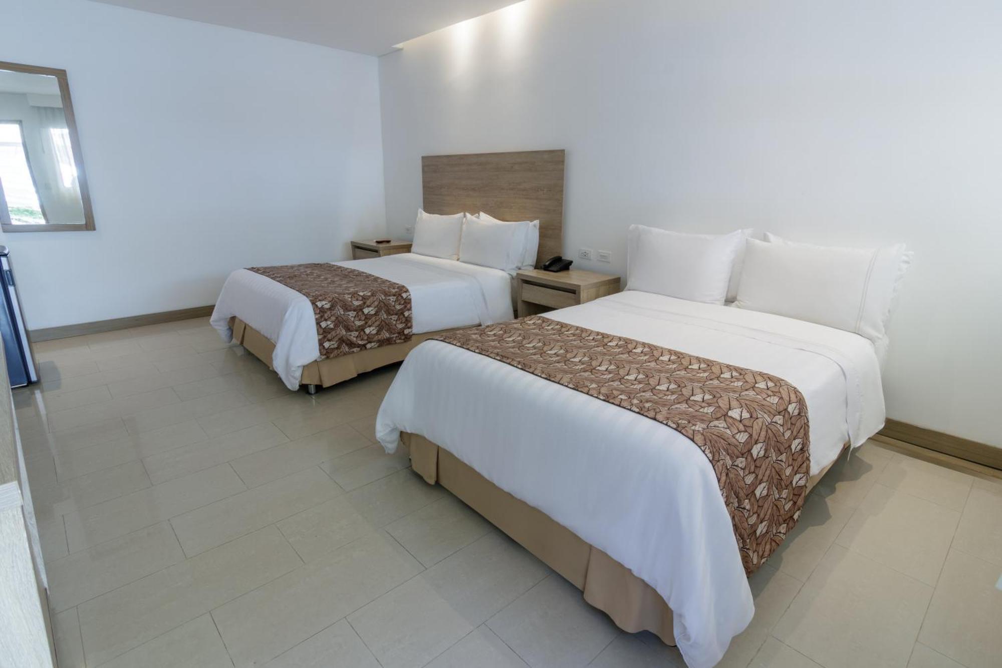Ghl Hotel Club El Puente Girardot Bagian luar foto