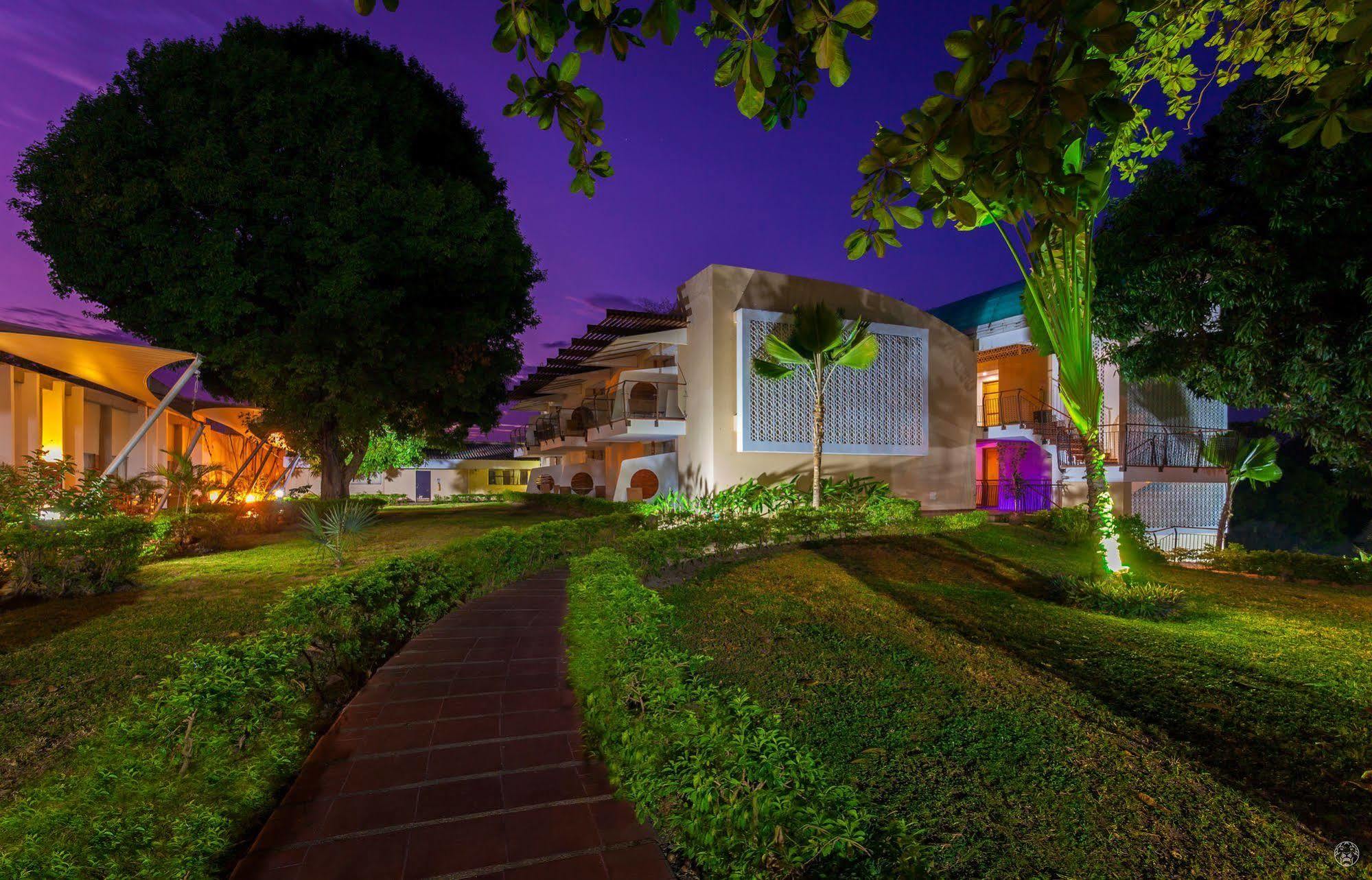 Ghl Hotel Club El Puente Girardot Bagian luar foto