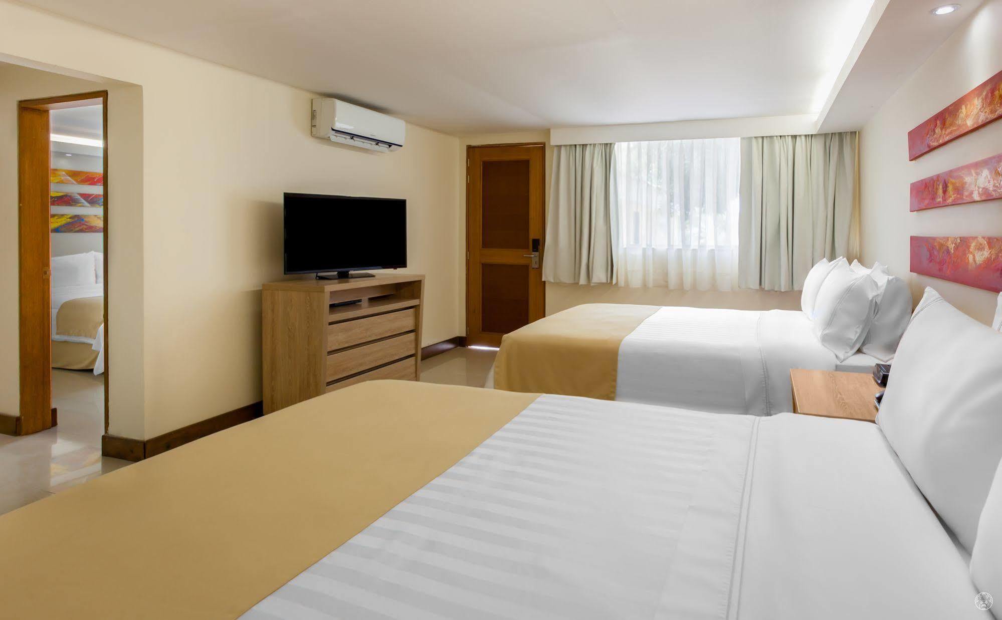 Ghl Hotel Club El Puente Girardot Bagian luar foto
