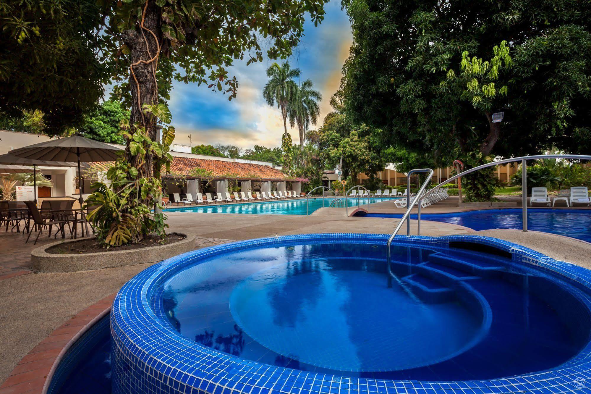 Ghl Hotel Club El Puente Girardot Bagian luar foto